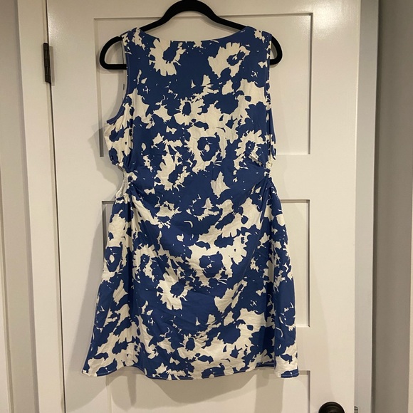 Stretch Cotton Cutout Mini Dress with side cutouts and abstract blue floral - Picture 8 of 15